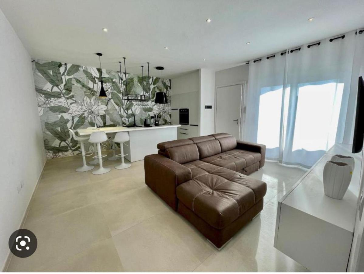 Nature Apartment Олбия Екстериор снимка
